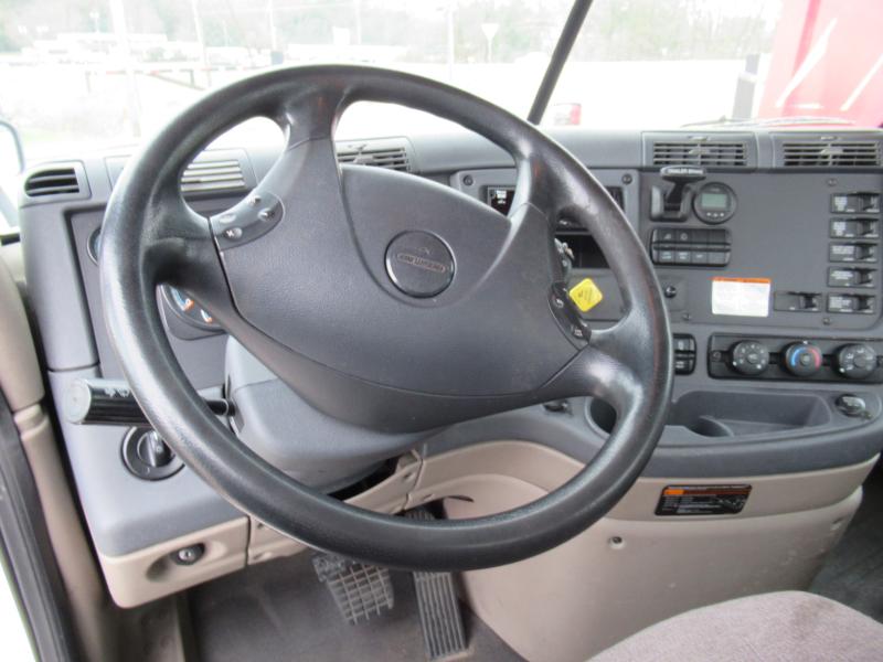 2018 Freightliner CASCADIA 15