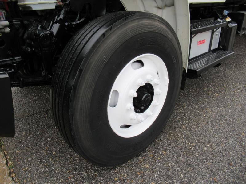 2018 Freightliner BUSINESS CLASS M2 106 14