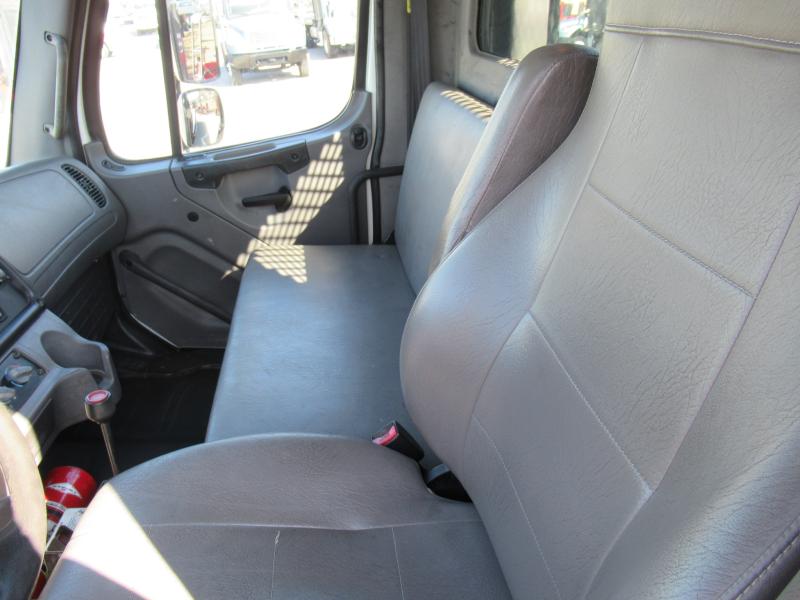 2016 Freightliner BUSINESS CLASS M2 106 9