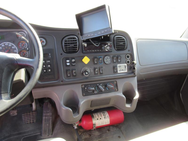 2017 Freightliner BUSINESS CLASS M2 106 9