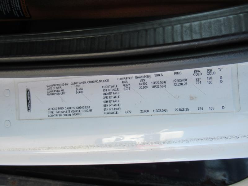 2017 Freightliner BUSINESS CLASS M2 106 13