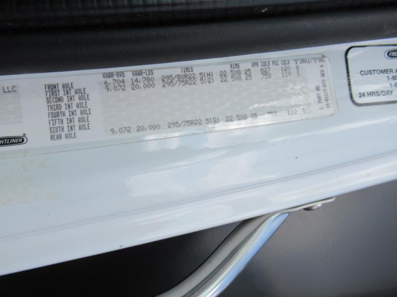 2016 Freightliner BUSINESS CLASS M2 106 18