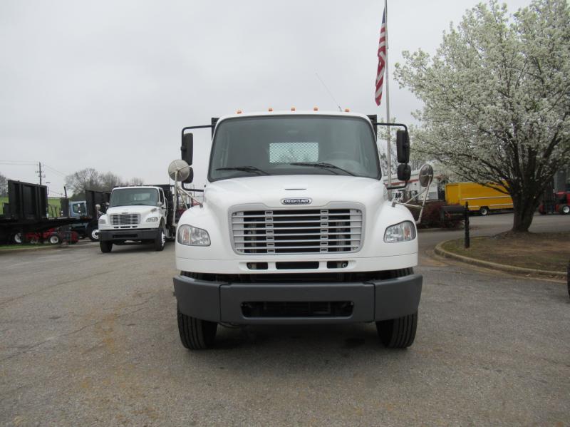 2015 Freightliner BUSINESS CLASS M2 106 2
