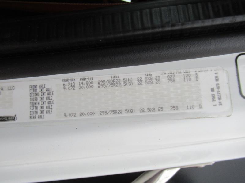 2015 Freightliner BUSINESS CLASS M2 106 20