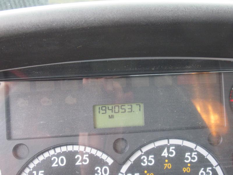 2015 Freightliner BUSINESS CLASS M2 112 13