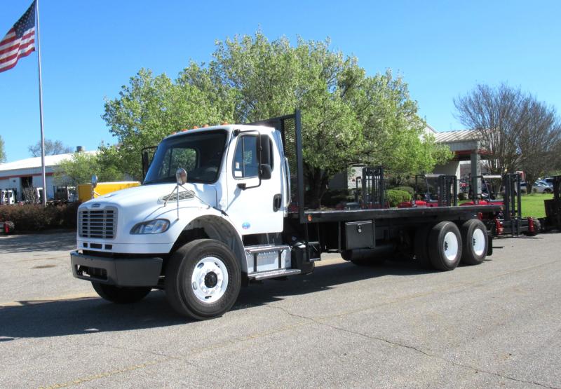 2014 Freightliner BUSINESS CLASS M2 106 1