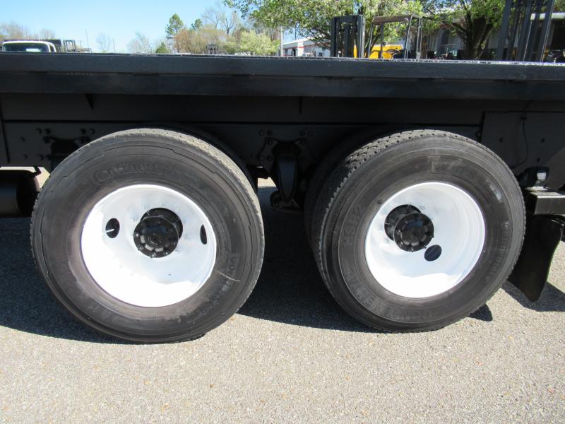 2014 Freightliner BUSINESS CLASS M2 106 16