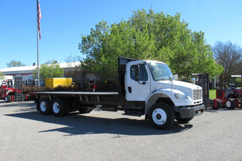 2017 Freightliner BUSINESS CLASS M2 106 3