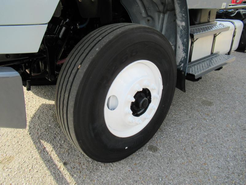 2016 Freightliner BUSINESS CLASS M2 106 12