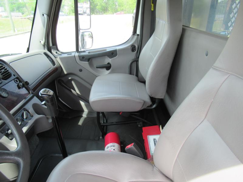 2017 Freightliner BUSINESS CLASS M2 112 8