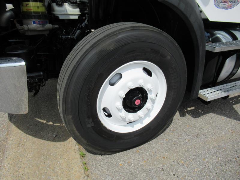 2017 Freightliner BUSINESS CLASS M2 112 11