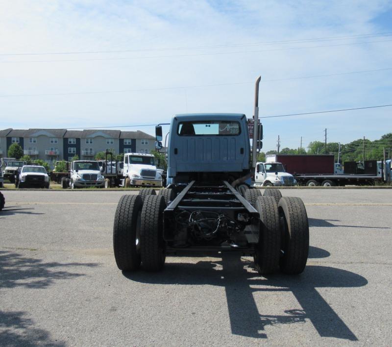 2016 Freightliner BUSINESS CLASS M2 106 8