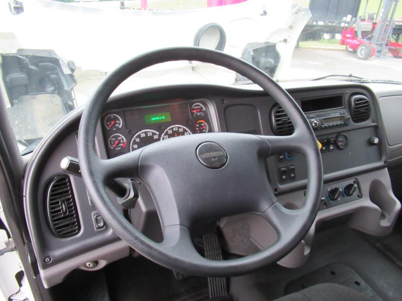 2016 Freightliner BUSINESS CLASS M2 106 11