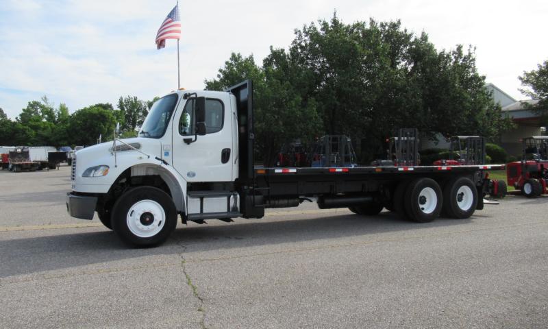 2015 Freightliner BUSINESS CLASS M2 106 2