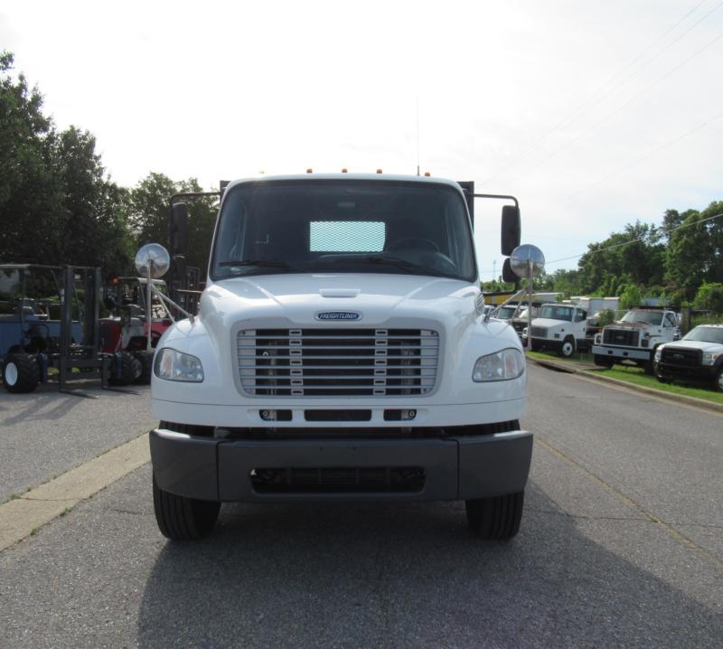 2015 Freightliner BUSINESS CLASS M2 106 9