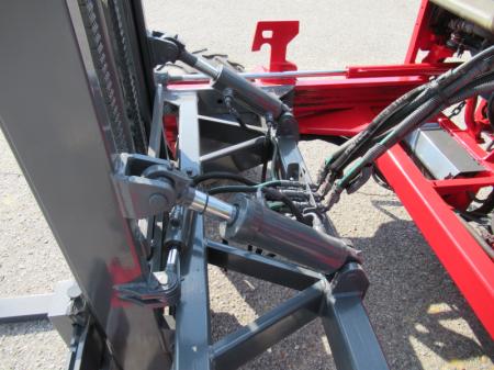 2005 Moffett M5500 7
