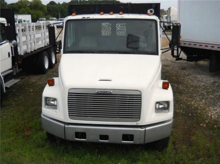 2001 Freightliner FL80 2