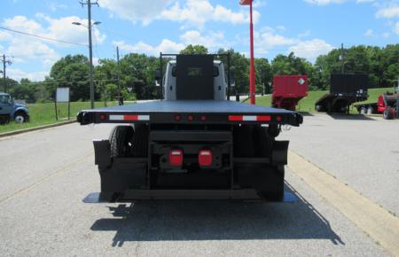 2017 Freightliner BUSINESS CLASS M2 106 4