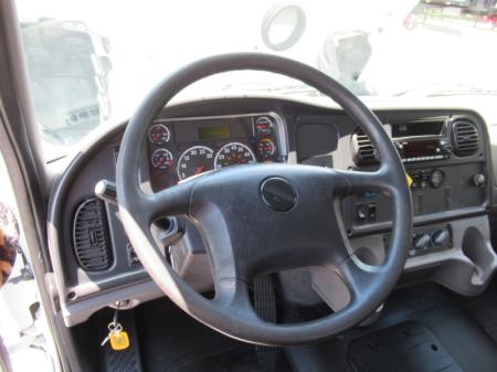 2017 Freightliner BUSINESS CLASS M2 106 12