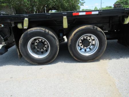 2017 Freightliner BUSINESS CLASS M2 106 14