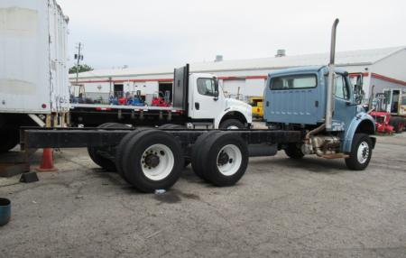 2016 Freightliner BUSINESS CLASS M2 106 4