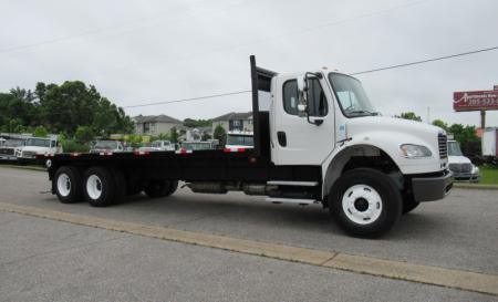 2017 Freightliner BUSINESS CLASS M2 106 1