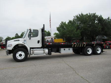 2017 Freightliner BUSINESS CLASS M2 106 5