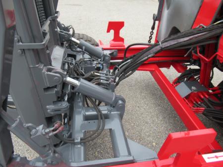 2016 Moffett M8 55.3P 10