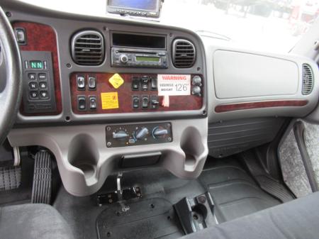 2016 Freightliner BUSINESS CLASS M2 106 13