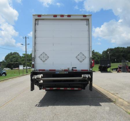 2017 Freightliner BUSINESS CLASS M2 106 5