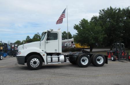 2006 Freightliner Columbia 120 6