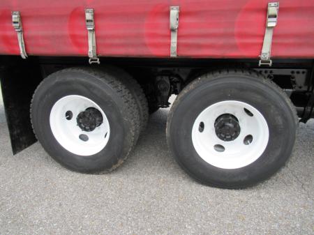 2017 Freightliner BUSINESS CLASS M2 106 17
