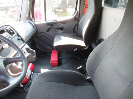 2014 Freightliner BUSINESS CLASS M2 106 9