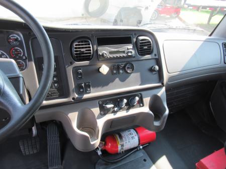 2014 Freightliner BUSINESS CLASS M2 106 10