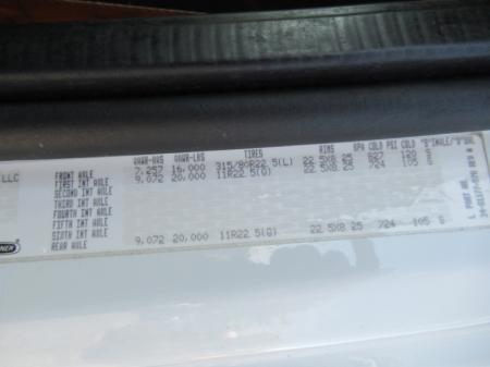 2014 Freightliner BUSINESS CLASS M2 106 22