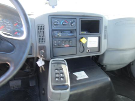 2005 International 7600 10