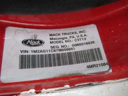2007 Mack CV713 17