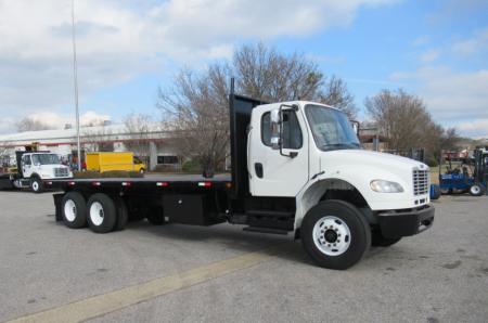 2017 Freightliner BUSINESS CLASS M2 106 1