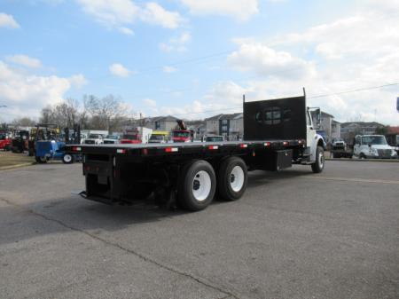 2017 Freightliner BUSINESS CLASS M2 106 8