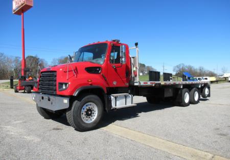 2014 Freightliner 114SD 1