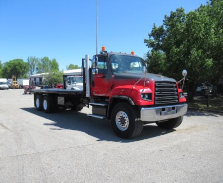 2015 Freightliner 114SD 4