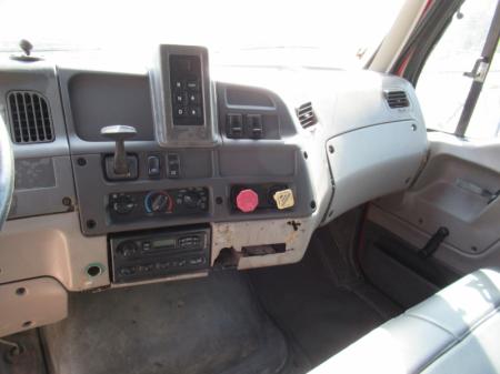 2004 Sterling LT9513 9