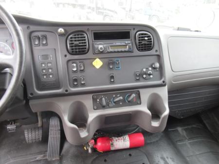 2016 Freightliner BUSINESS CLASS M2 106 9