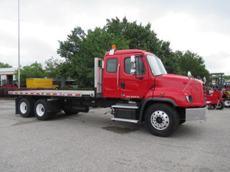 2014 Freightliner 114SD 3