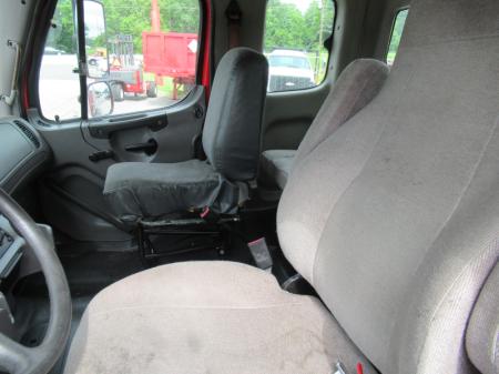 2014 Freightliner 114SD 9