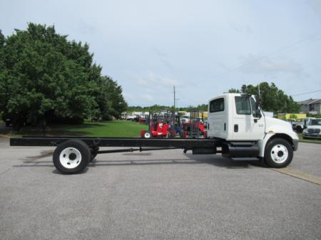 2004 International 4300 SBA 4