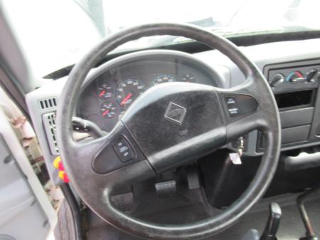 2004 International 4300 SBA 16