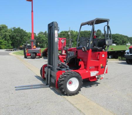2011 Moffett M55 1