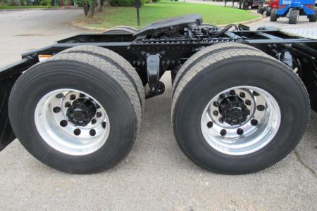 2016 Freightliner CASCADIA 113 13
