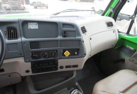 2007 Sterling LT9513 9